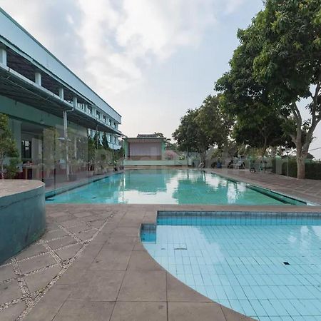 Hotel Ayong Linggarjati Kuningan Mitra Reddoorz Екстериор снимка