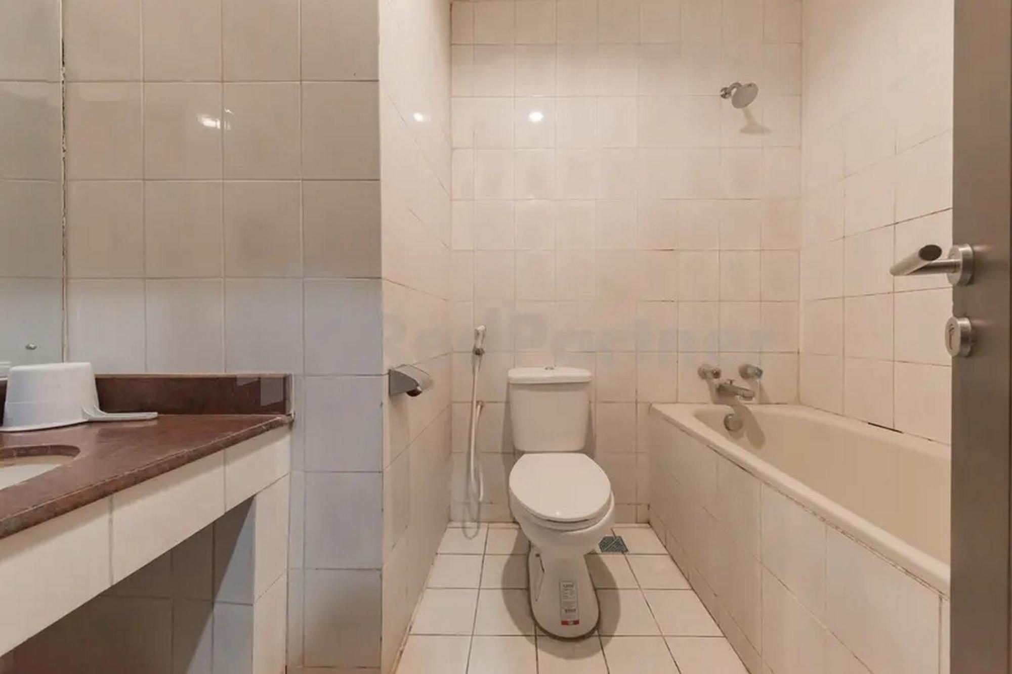 Hotel Ayong Linggarjati Kuningan Mitra Reddoorz Екстериор снимка